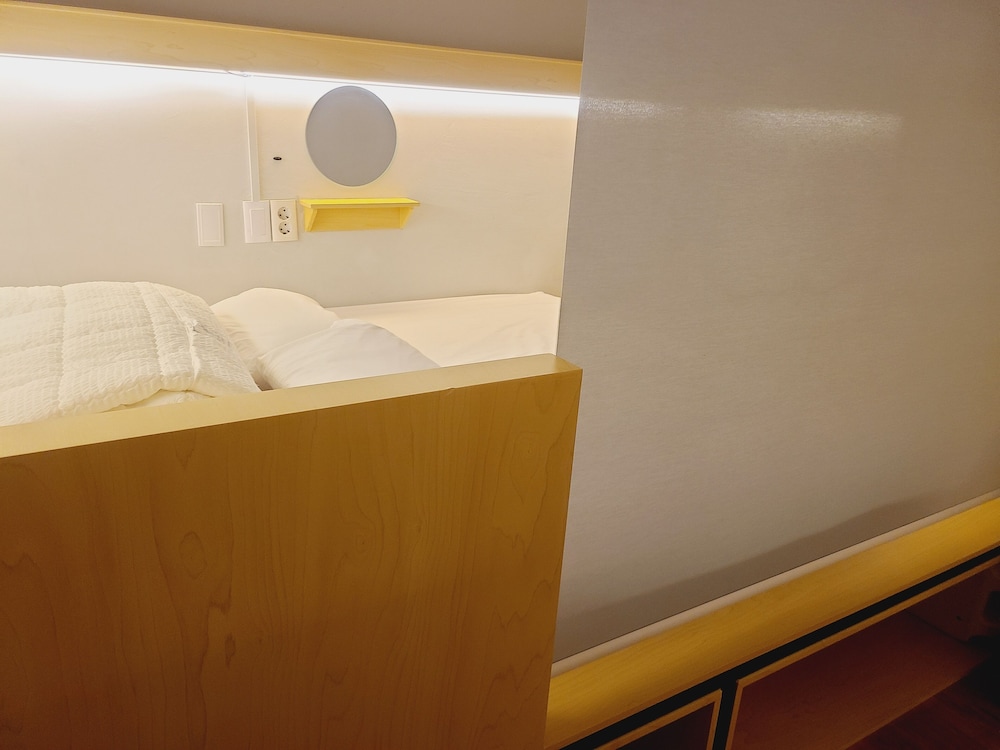 505 (Private Room) - Photo 1