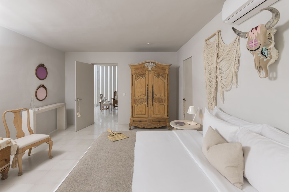 Deluxe Room, 1 King Bed, Ocean View