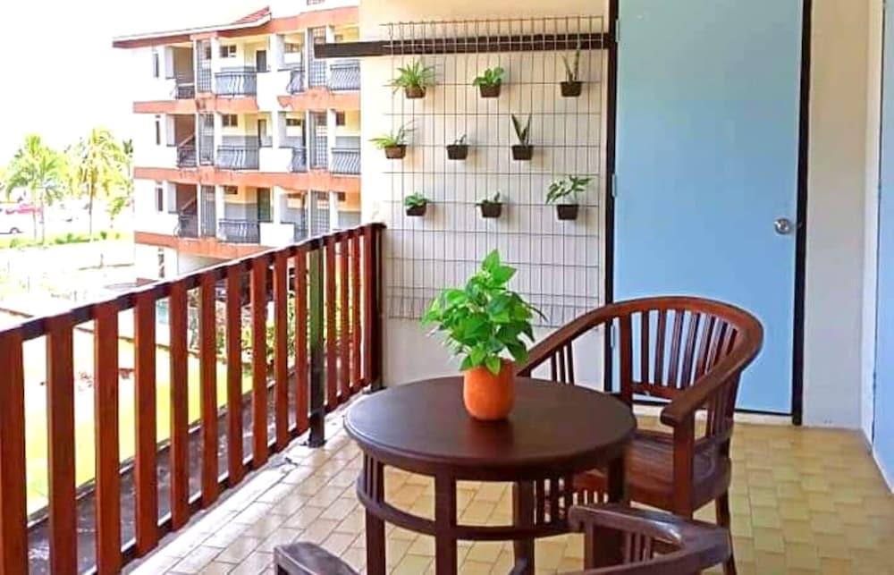 Quad room - single bed 5 pax(Backpacker) - Photo 3
