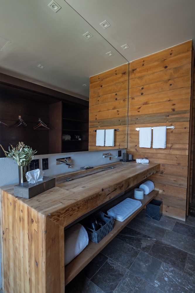 Casa Montaña Suite - Pool & Gym Access photo 2