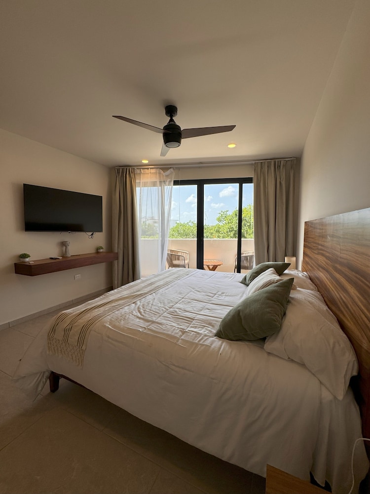 Premium Studio Suite, Resort View