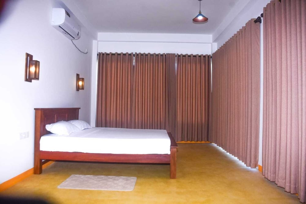 Deluxe Suite, Lake View