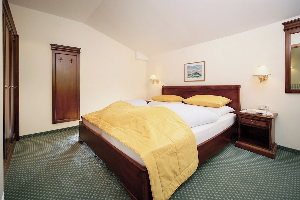 Standard Double Room, 1 King Bed photo 1
