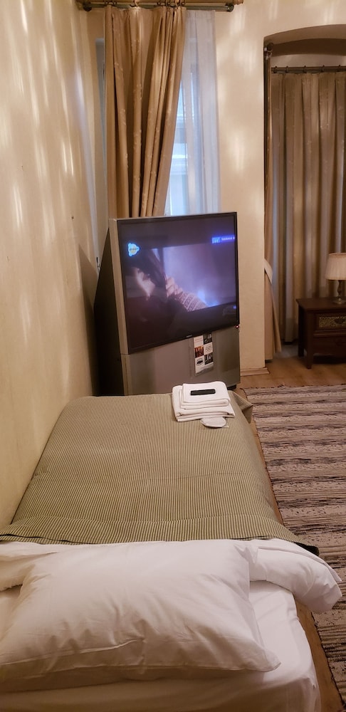 Economy Triple Room, 3 Twin Beds photo 2