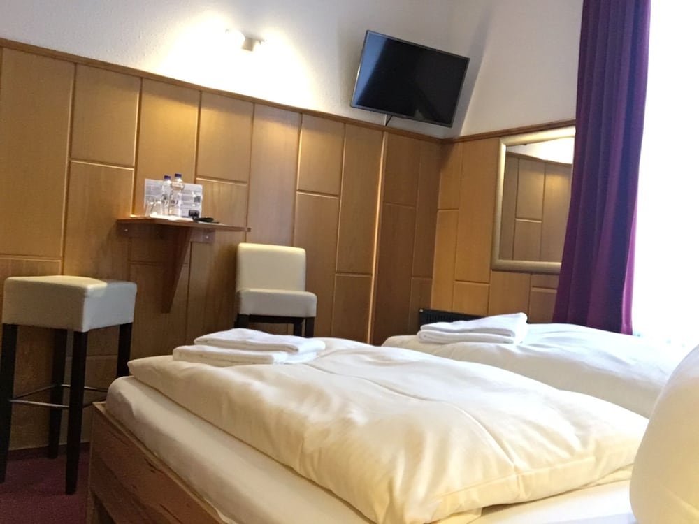 Basic Double Room, 1 Bedroom, Hill View