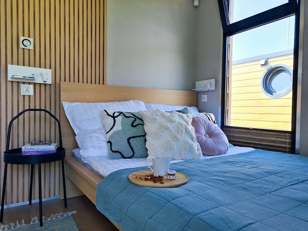 Mobile Home photo 1