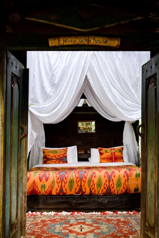 Jawa Lama House - One Bedroom Mountain View