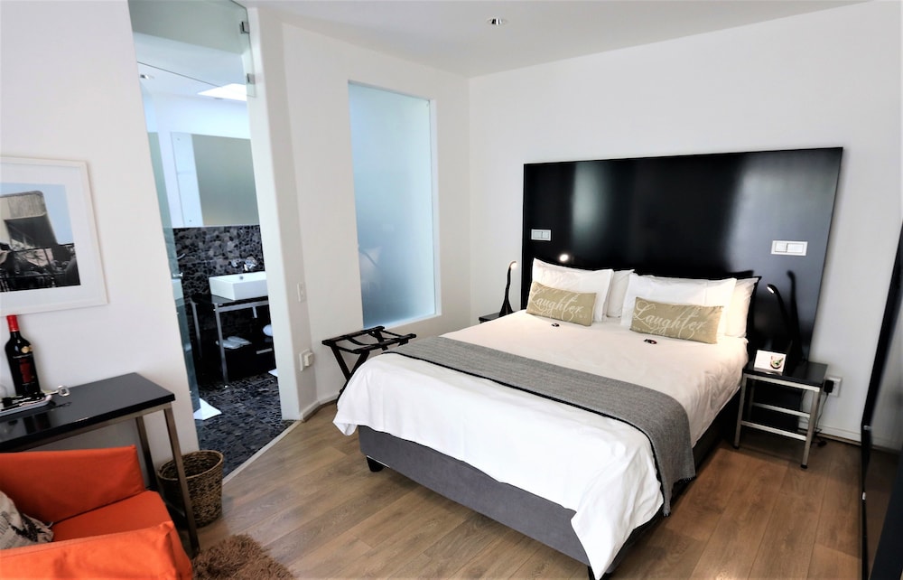 Deluxe Double Room (ART "Patio" 6)