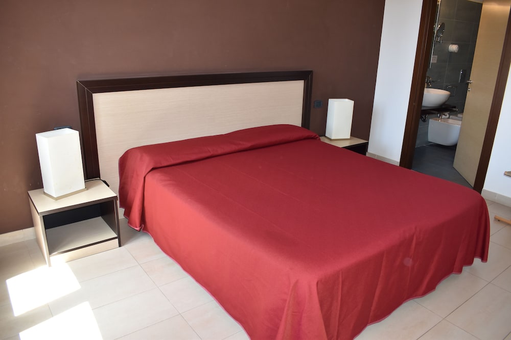 Double Room - Photo 2