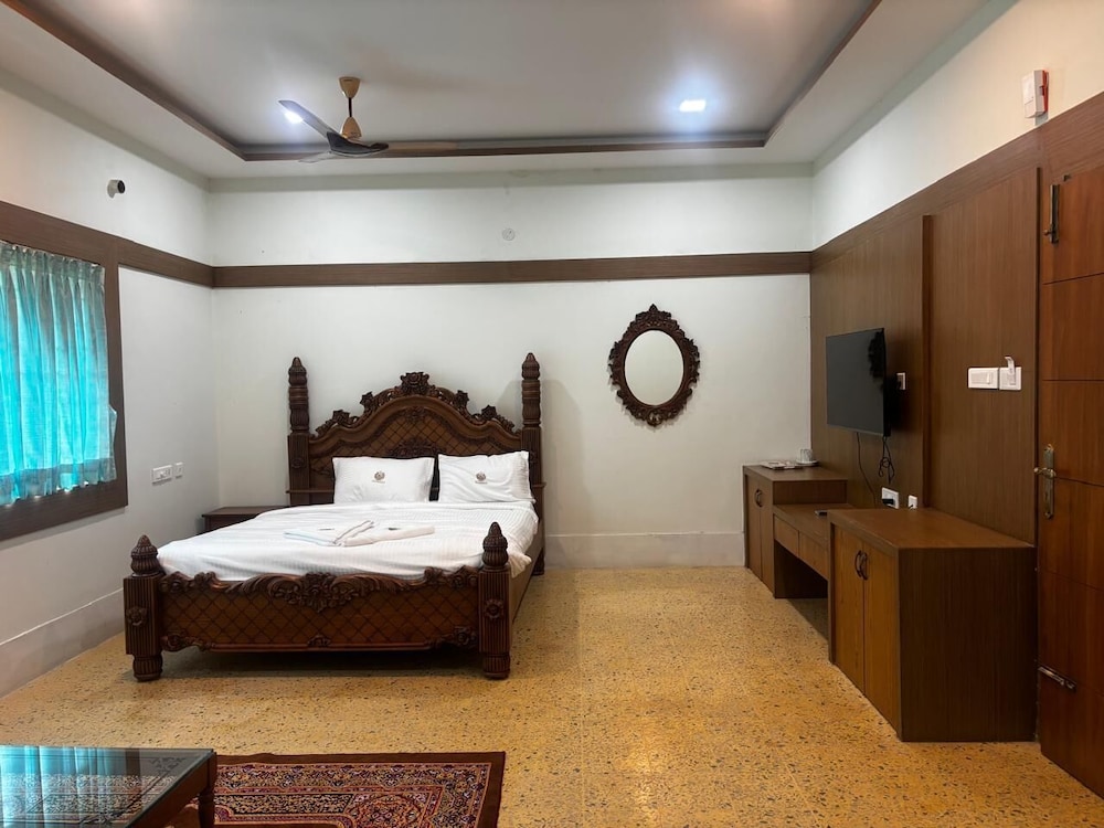 Luxury Suite photo 1