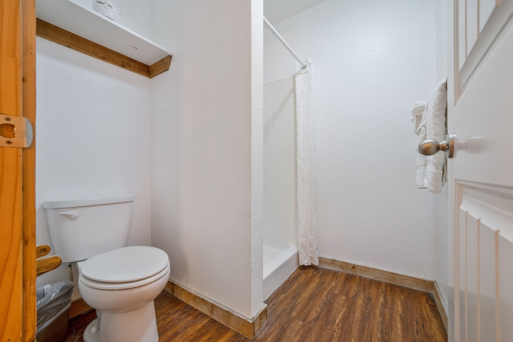 Basic Double Room photo 3