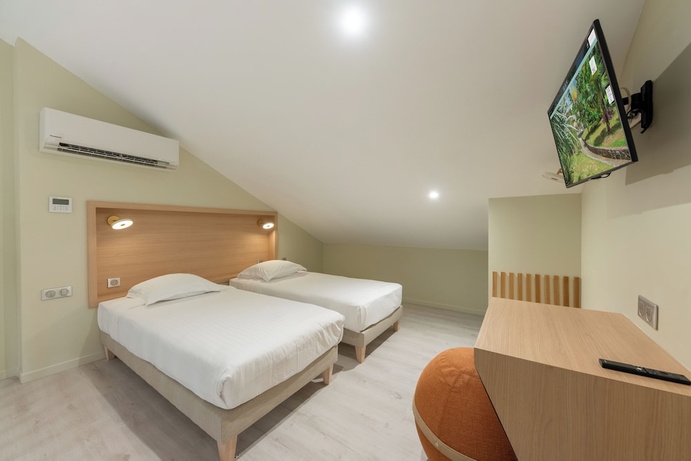 Comfort Quadruple Room - Photo 2