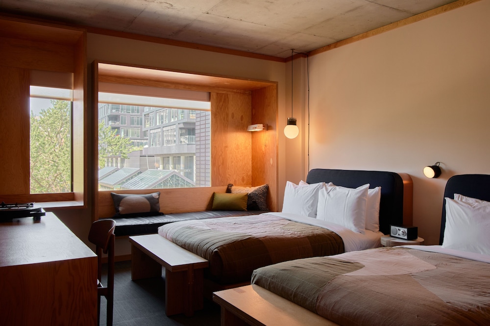 Room, 2 Double Beds - Photo 1