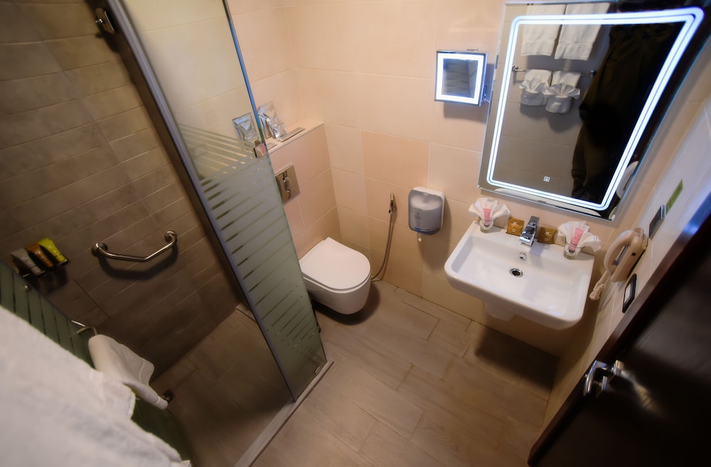 Superior Double Room, City View - Photo 4