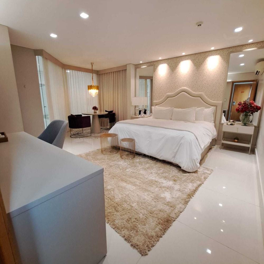 Premium Double Room, 1 King Bed photo 1