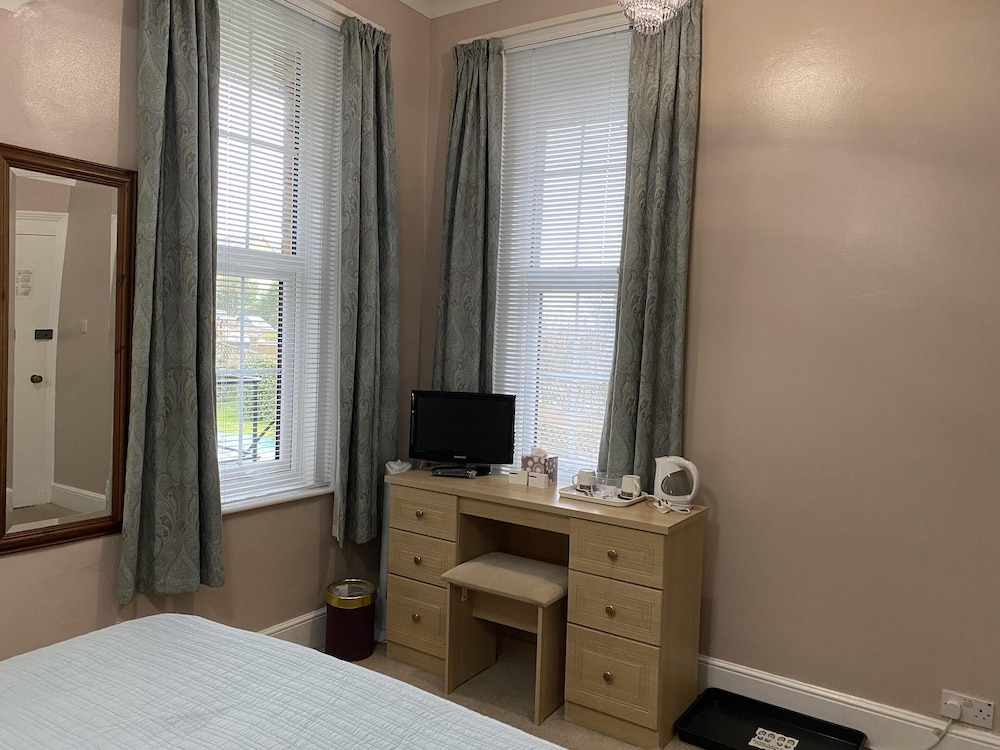 Classic Double Room, Ensuite, Garden View (Room 6) photo 3