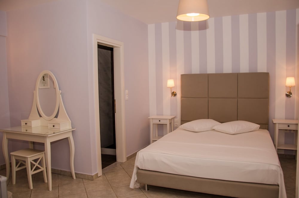 Deluxe Triple Room photo 1