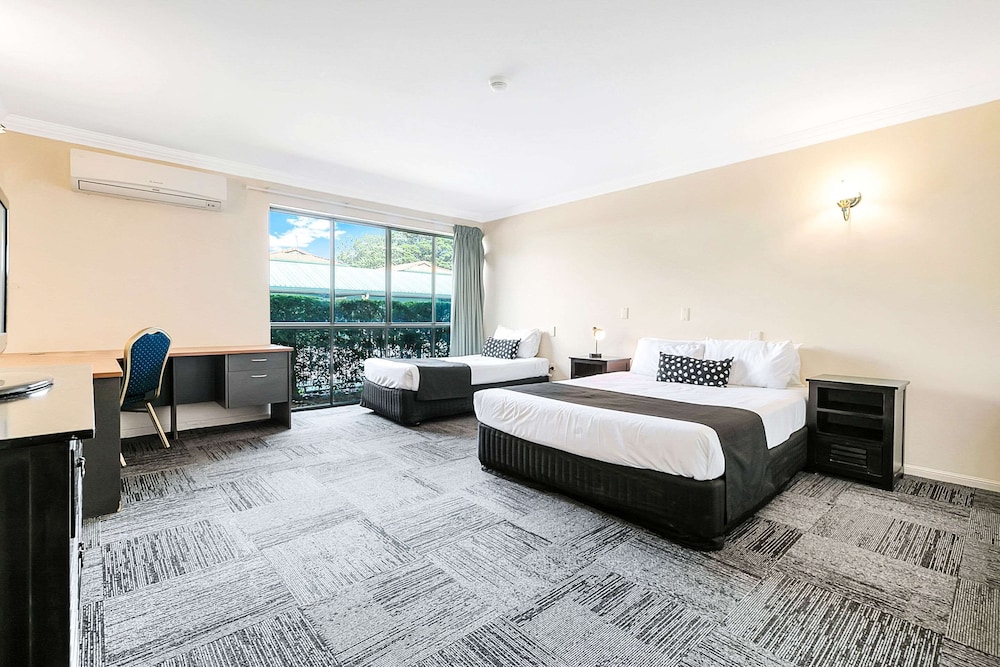 Standard Room, Multiple Beds, Non Smoking