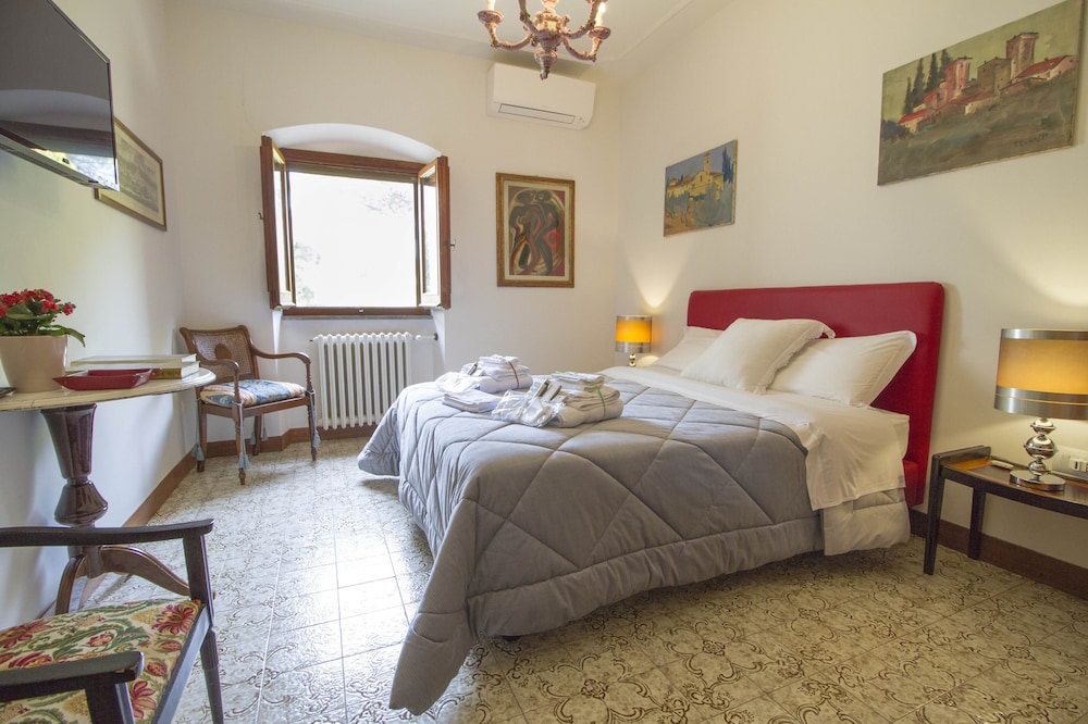 Classic Room, 1 Queen Bed, Shared Bathroom, Garden View (Quiete) photo 1