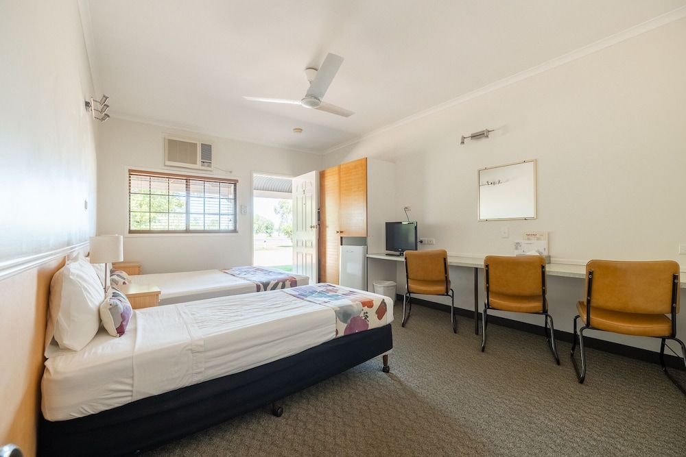 Standard Room photo 3