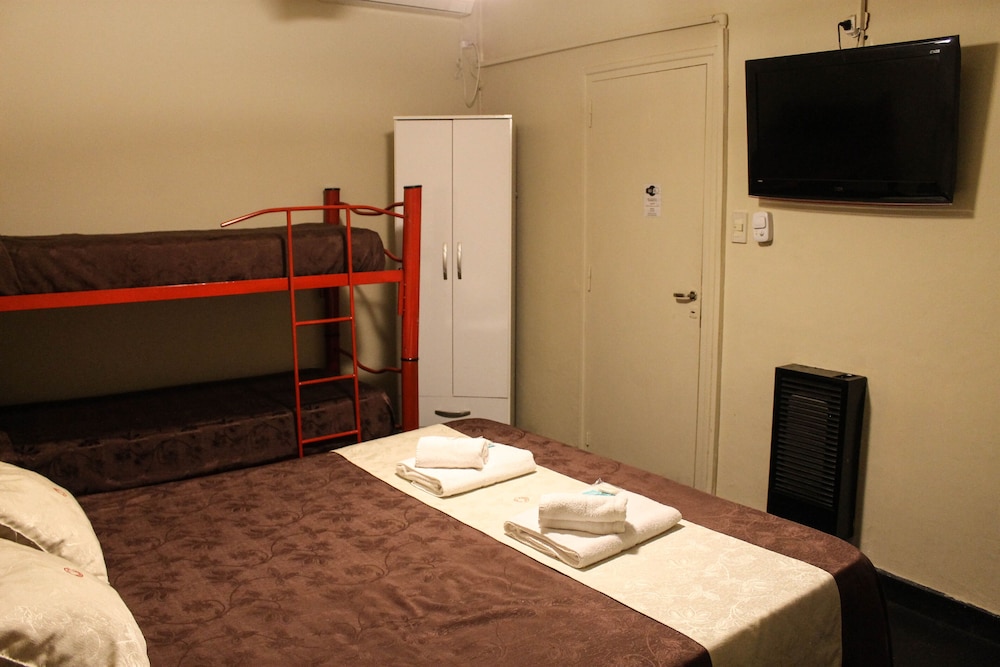 Basic Quadruple Room, Non Smoking photo 2