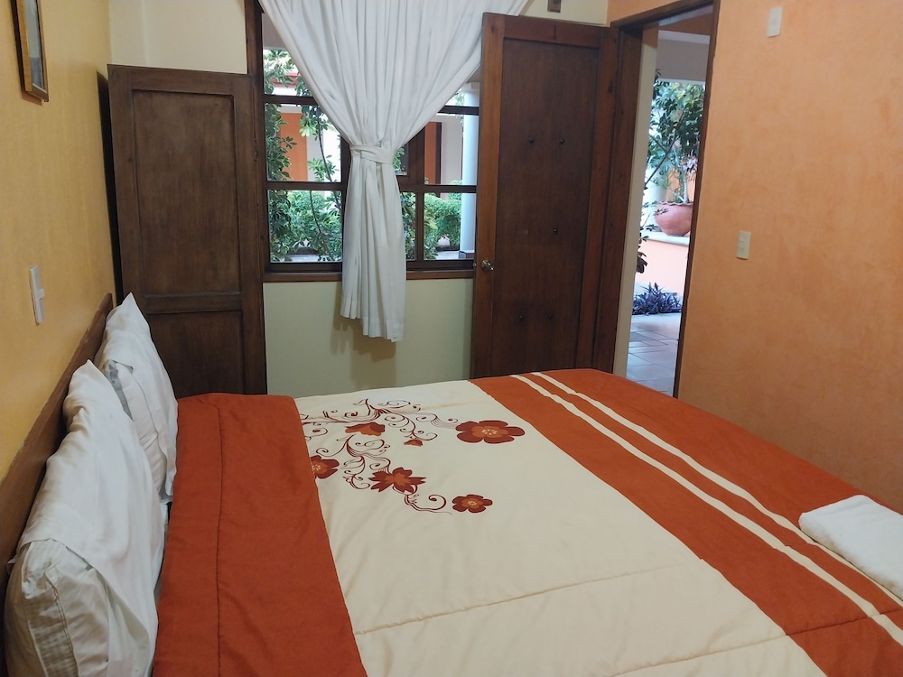 Standard Room photo 2