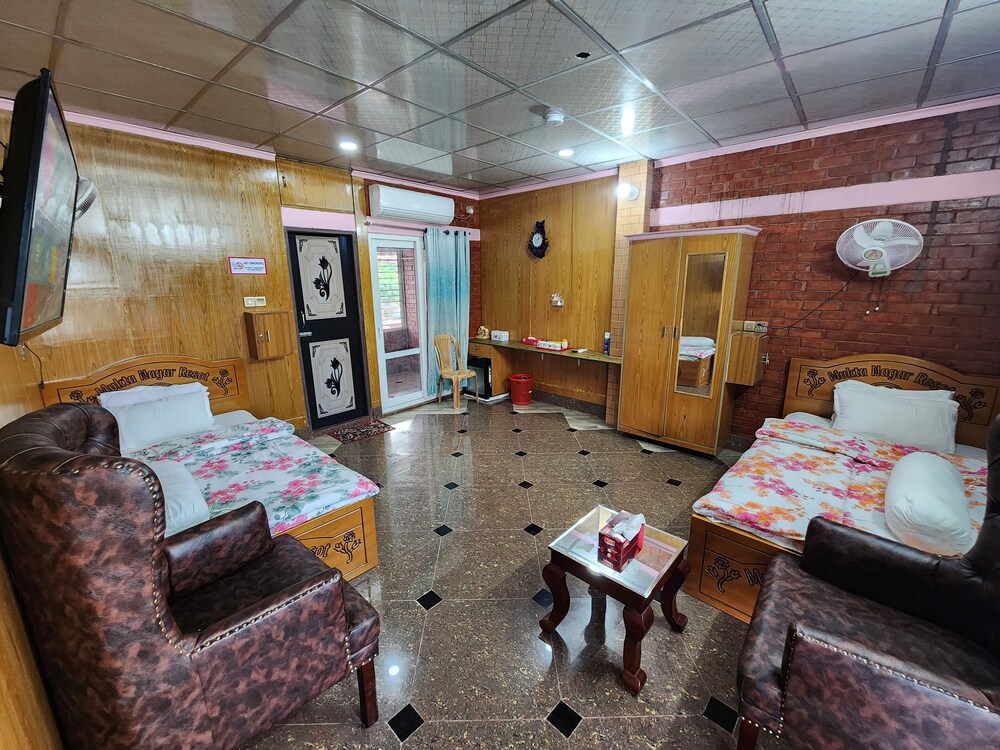 Deluxe Double or Twin Room, Balcony, Lake View photo 2