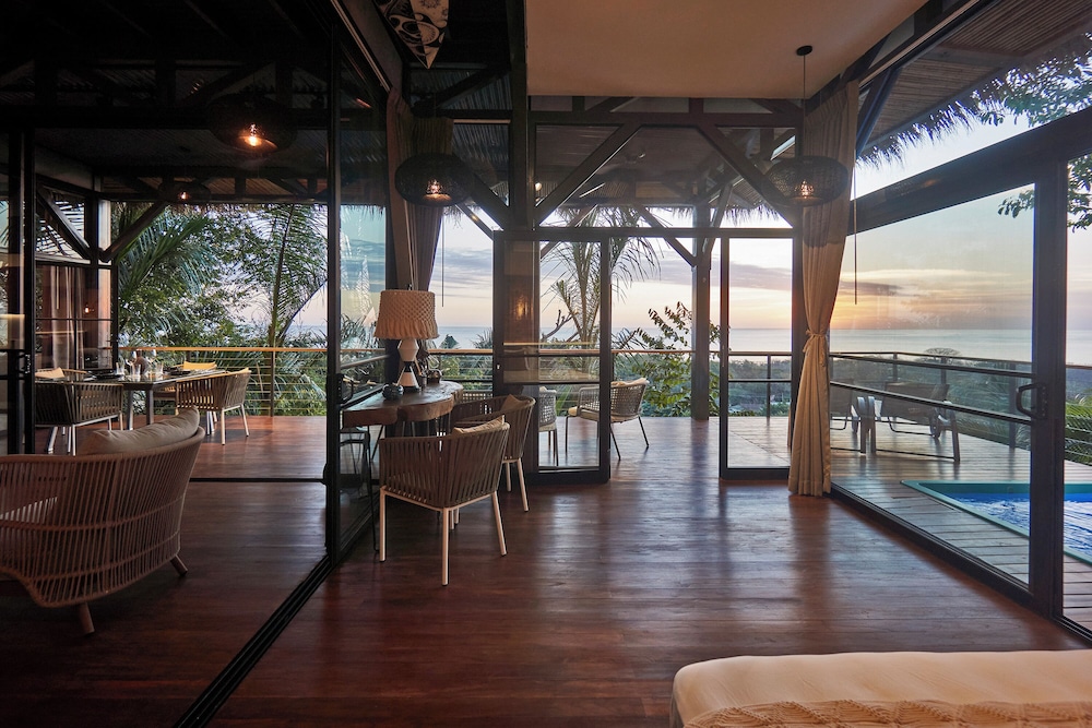 VILLA IVY