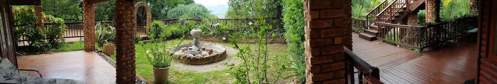 Comfort Suite, 2 Bedrooms, Patio, Mountain View photo 3