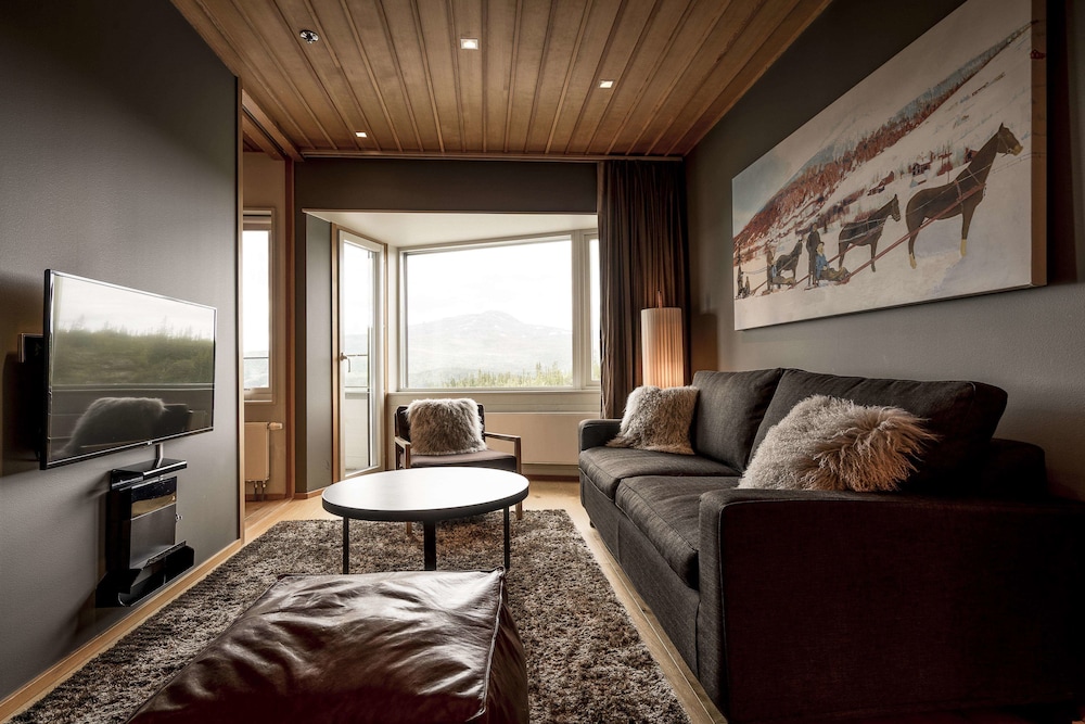 Suite (COPPER) photo 1