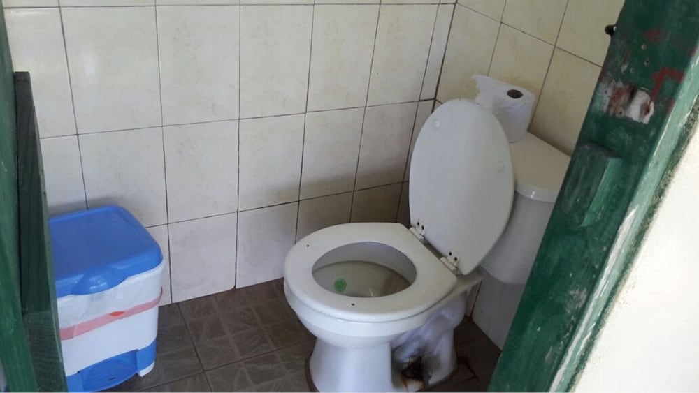 Economy Cabin, 1 Double Bed, Shared Bathroom photo 2
