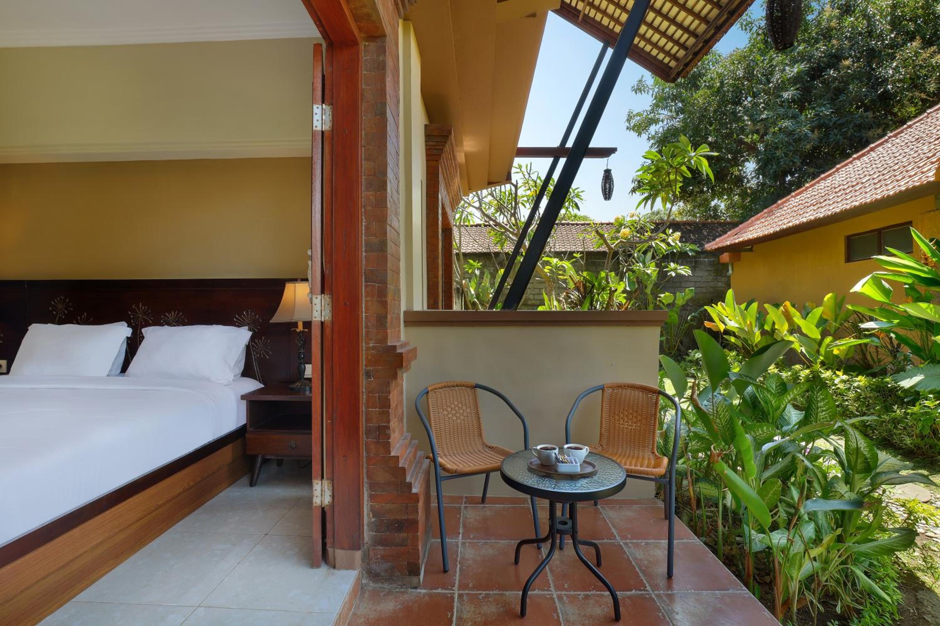 Superior Double with Garden View - Photo 5