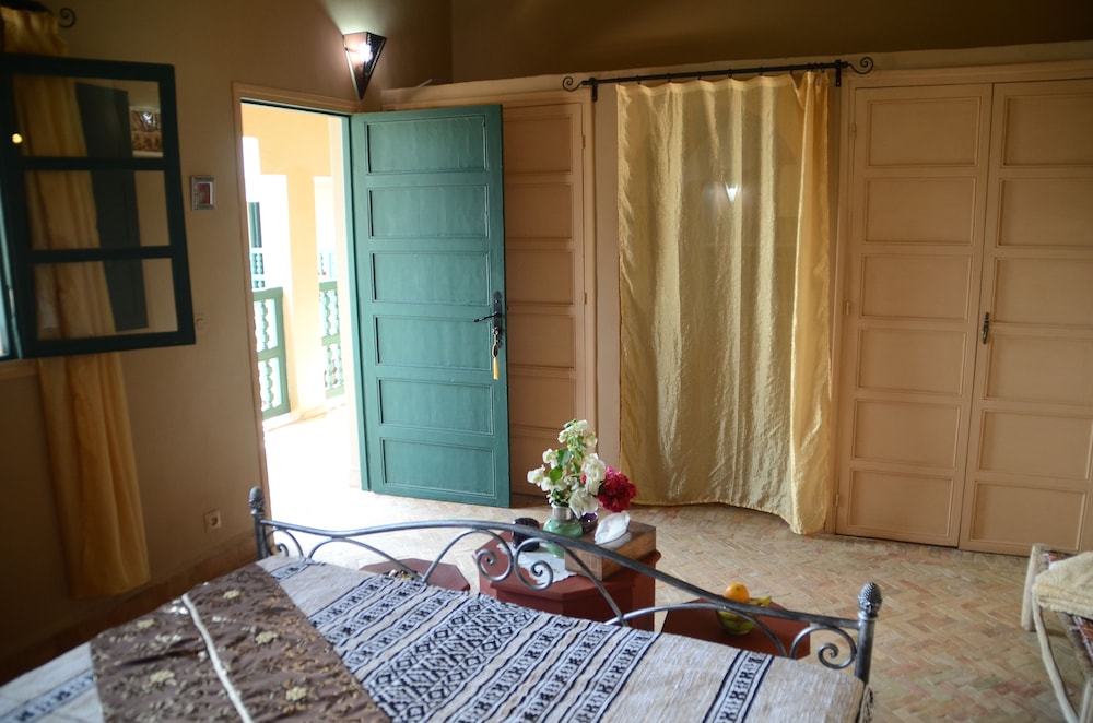 Comfort Double Room, 1 Double Bed, Private Bathroom, Pool View photo 1