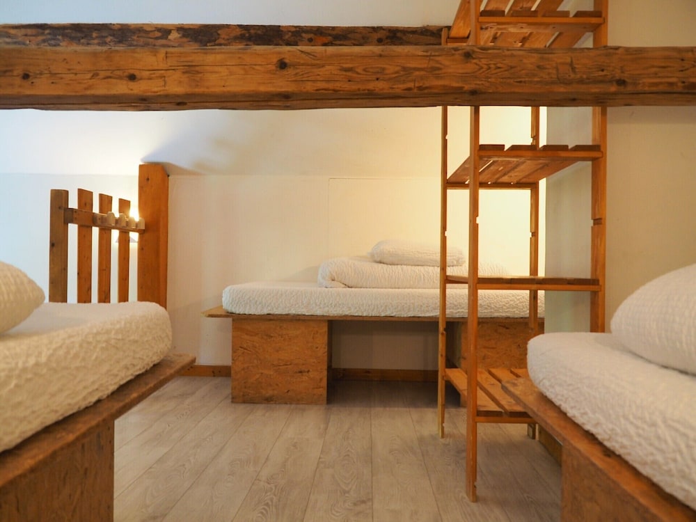 Shared Dormitory, Men only photo 1