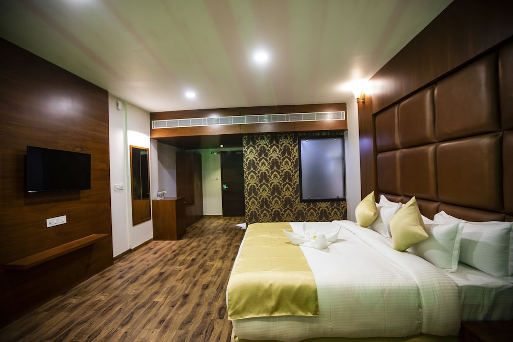 Deluxe Double Room, 1 King Bed, Non Smoking, Resort View