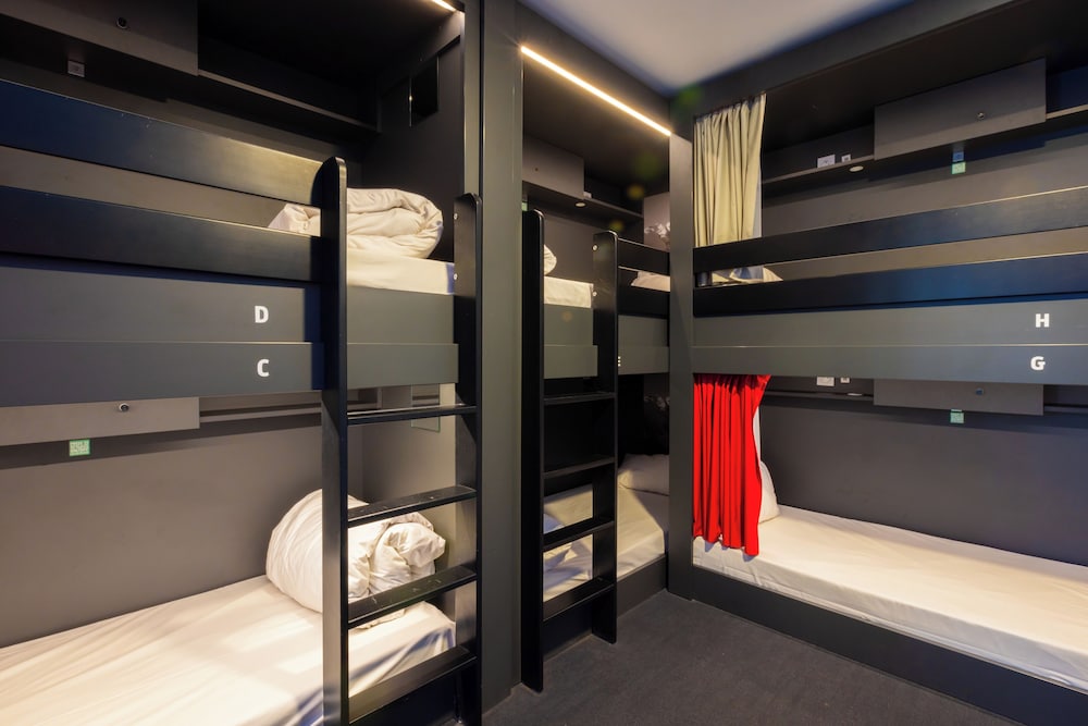 private dormitory for 6 persons with private bathroom photo 3