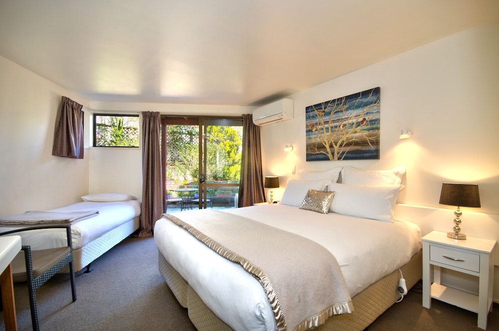 Comfort Double or Twin Room, Ensuite photo 3