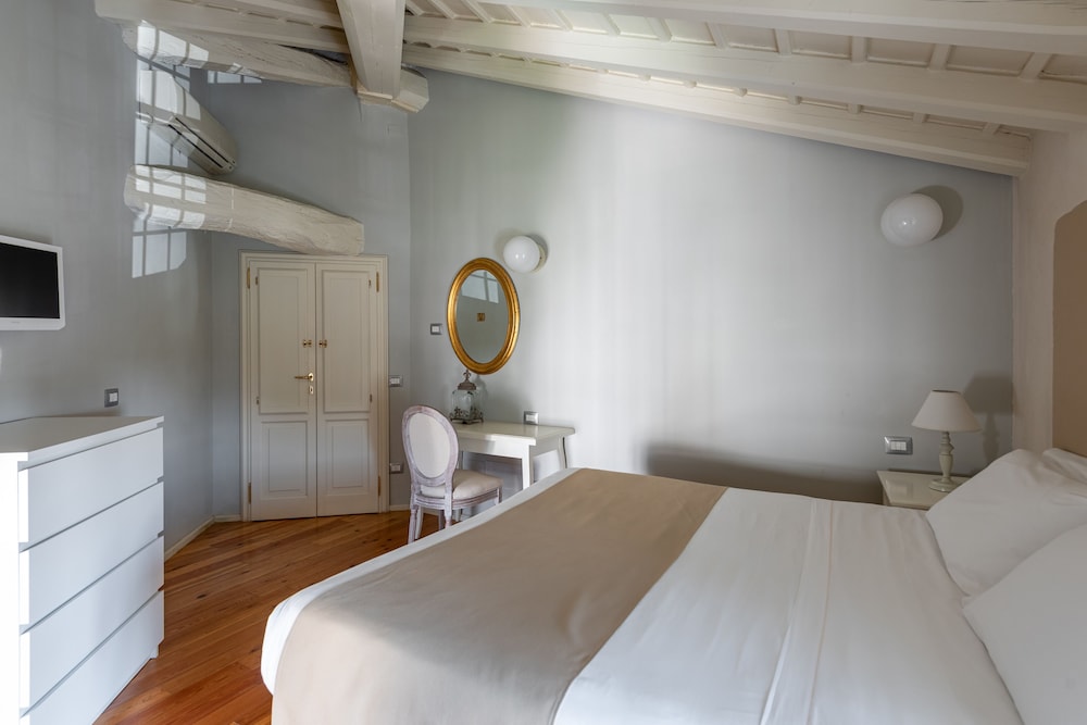 Classic Double Room - Photo 1