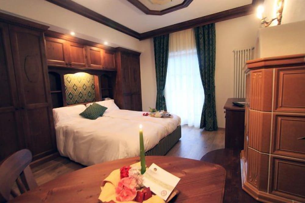 Comfort Double Room, 1 Queen Bed, Non Smoking, Mountain View photo 1