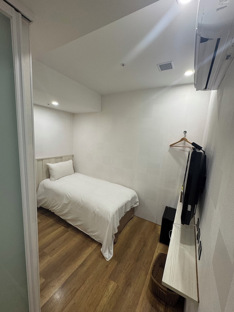 Classic Single Room (No Window) photo 1