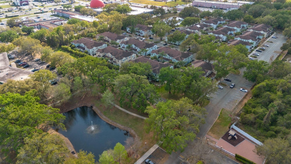Luxury 4bdr 5 Miles From Disney, Foto 9