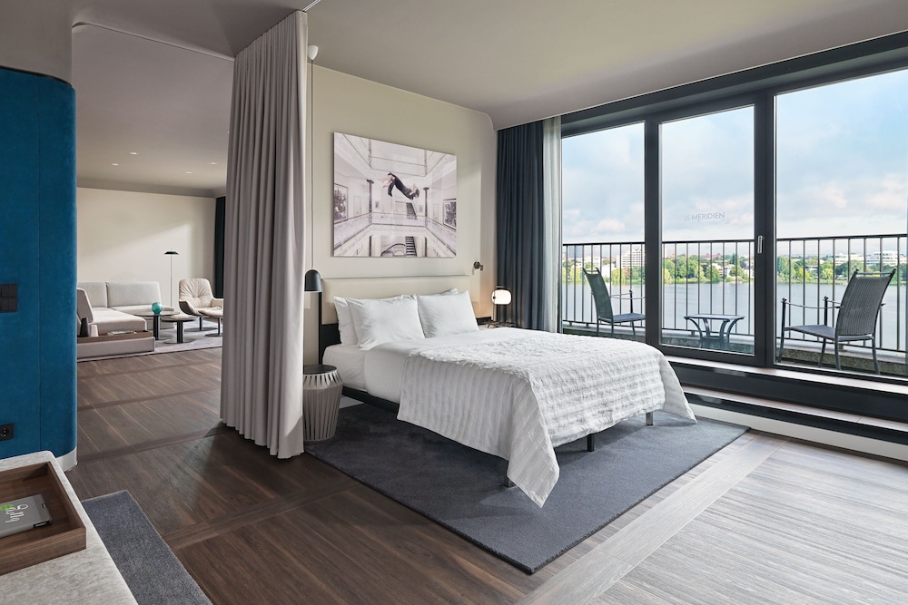Suite, 1 Bedroom (View)