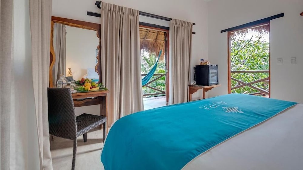 Standard Room, 1 Queen Bed - Photo 2