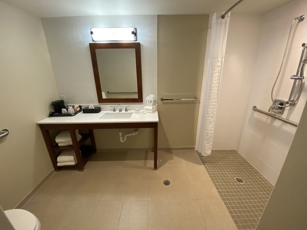 Suite, Multiple Beds, Accessible, Non Smoking - Photo 4