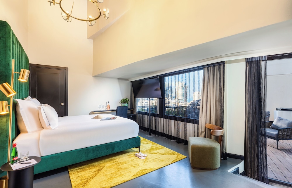 Brown Suite