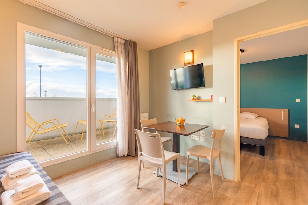 Standard Apartment - Photo 5