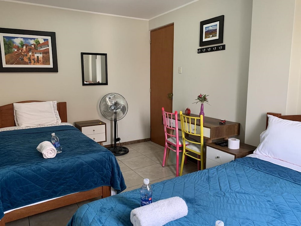 Twin Room, Shared Bathroom photo 3