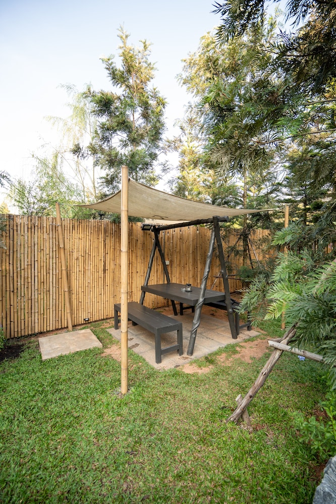 Duplex (Breakfast Included, Dinner Not Included) - Photo 9