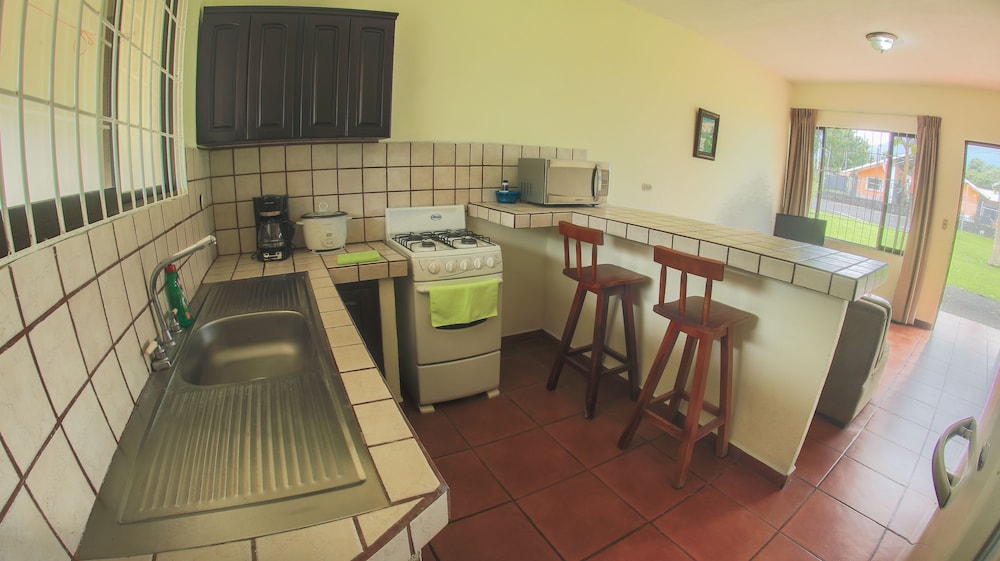 Family Condo, 2 Bedrooms, Mountain View photo 3