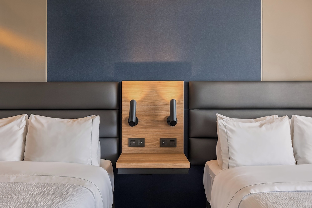 Deluxe Room, 2 Double Beds - Photo 2